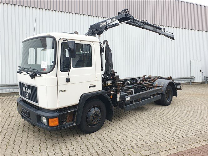 MAN 14.152 F 4x2 BB 14.152 F 4x2 BB mit Kran Hiab 060-2 - Φορτηγό φόρτωσης γάντζου, Φορτηγό με γερανό: φωτογραφία 1 MAN 14.152 F 4x2 BB 14.152 F 4x2 BB mit Kran Hiab 060-2 - Φορτηγό φόρτωσης γάντζου, Φορτηγό με γερανό: φωτογραφία 1