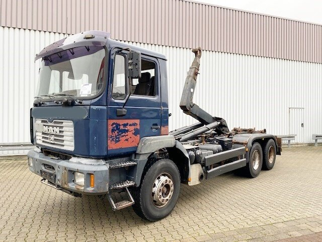 MAN T40 26.364/414 6x4, 6-Zylinder T40 26.364/414 6x4, 6-Zylinder - Φορτηγό φόρτωσης γάντζου: φωτογραφία 1 MAN T40 26.364/414 6x4, 6-Zylinder T40 26.364/414 6x4, 6-Zylinder - Φορτηγό φόρτωσης γάντζου: φωτογραφία 1