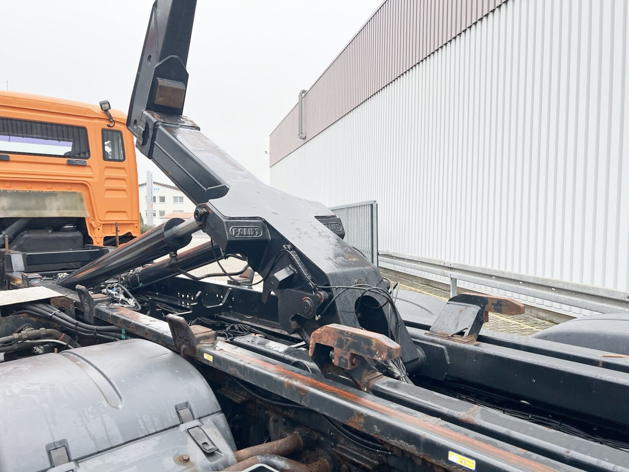 MAN TGA 26.350 6x2-2 BL TGA 26.350/400 6x2-2 BL, Lenk-/Liftachse - Φορτηγό φόρτωσης γάντζου: φωτογραφία 5 MAN TGA 26.350 6x2-2 BL TGA 26.350/400 6x2-2 BL, Lenk-/Liftachse - Φορτηγό φόρτωσης γάντζου: φωτογραφία 5