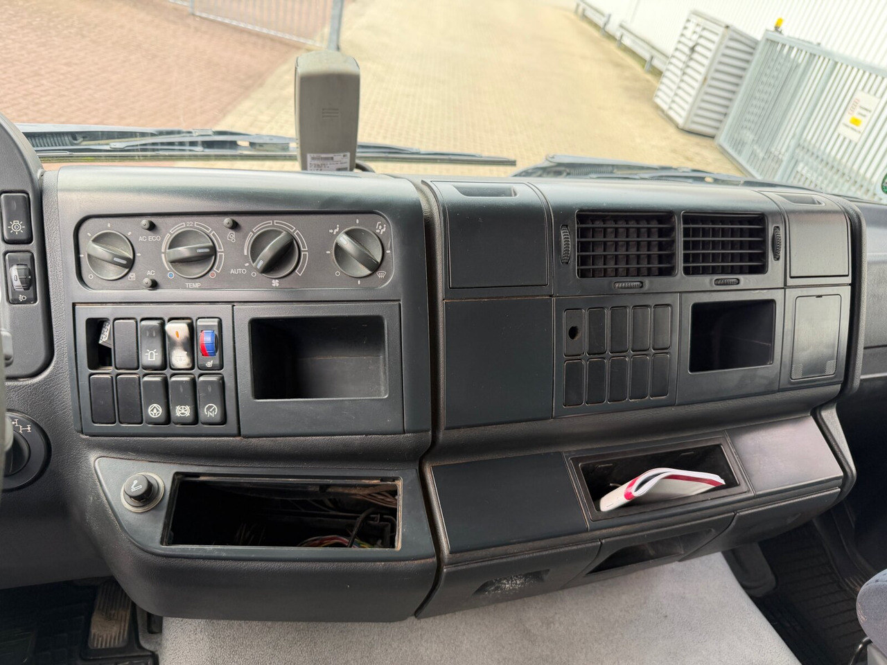 MAN TGA 26.400 6X4 BB TGA 26.400 6X4 BB, Intarder - Φορτηγό ανατρεπόμενο: φωτογραφία 4 MAN TGA 26.400 6X4 BB TGA 26.400 6X4 BB, Intarder - Φορτηγό ανατρεπόμενο: φωτογραφία 4