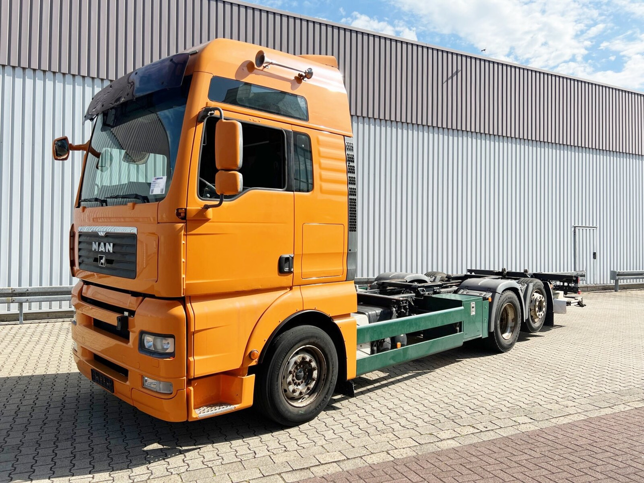 MAN TGA 26.440 6X2-2 LL TGA 26.440 6X2-2 LL, Intarder, Liftachse, LBW BÄR unterfaltbar - Φορτηγό μεταφοράς εμπορευματοκιβωτίων/ Κινητό αμάξωμα: φωτογραφία 1 MAN TGA 26.440 6X2-2 LL TGA 26.440 6X2-2 LL, Intarder, Liftachse, LBW BÄR unterfaltbar - Φορτηγό μεταφοράς εμπορευματοκιβωτίων/ Κινητό αμάξωμα: φωτογραφία 1