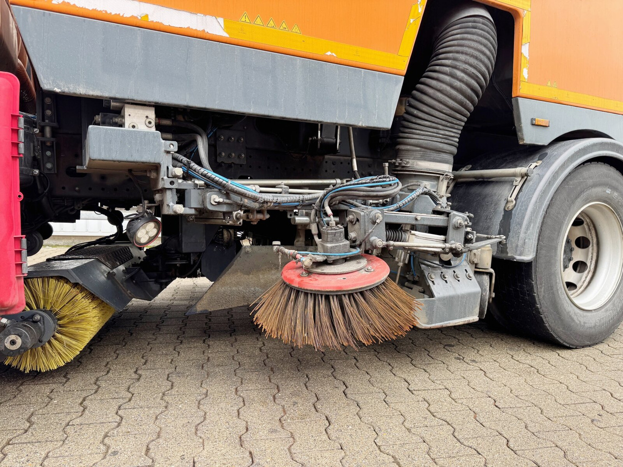 MAN TGM 18.250 4X2 BB TGM 18.250 4X2 BB, Kehrmaschine Brock SL200/2 - Φορτηγό: φωτογραφία 3 MAN TGM 18.250 4X2 BB TGM 18.250 4X2 BB, Kehrmaschine Brock SL200/2 - Φορτηγό: φωτογραφία 3