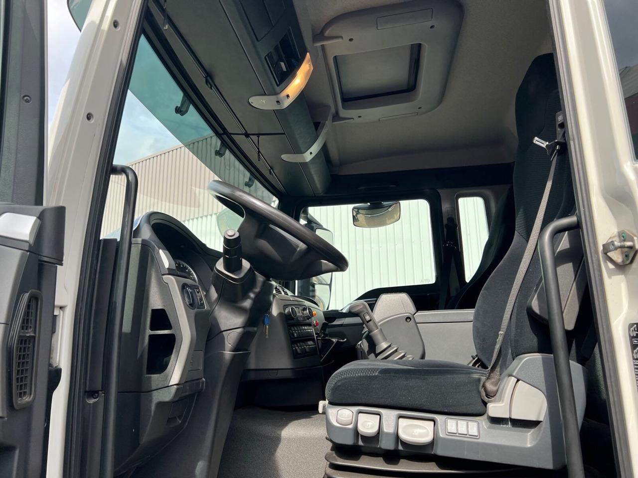 Φορτηγό φόρτωσης γάντζου, Φορτηγό με γερανό MAN TGS 26.360/400 6x2-4 BL TGS 26.360/400 6x2-4 BL, Lenk-/Lift, Kran Atlas AK 206.3E A5, Funk: φωτογραφία 10