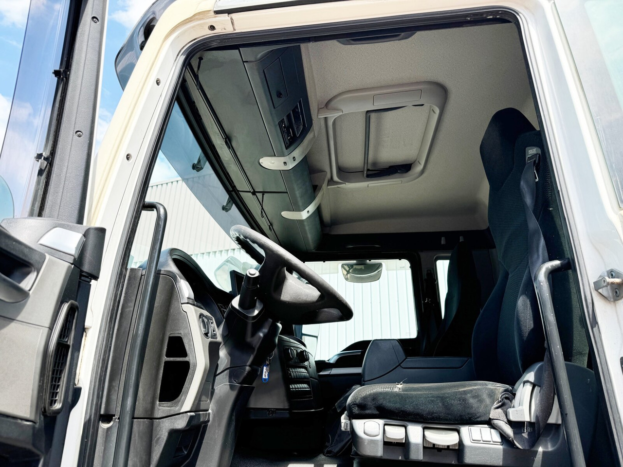 MAN TGS 26.360 6X2-4 BL TGS 26.360 6X2-4 BL, Lift-/Lenkachse, Stapleraufnahme - Φορτηγό κόφα: φωτογραφία 3 MAN TGS 26.360 6X2-4 BL TGS 26.360 6X2-4 BL, Lift-/Lenkachse, Stapleraufnahme - Φορτηγό κόφα: φωτογραφία 3