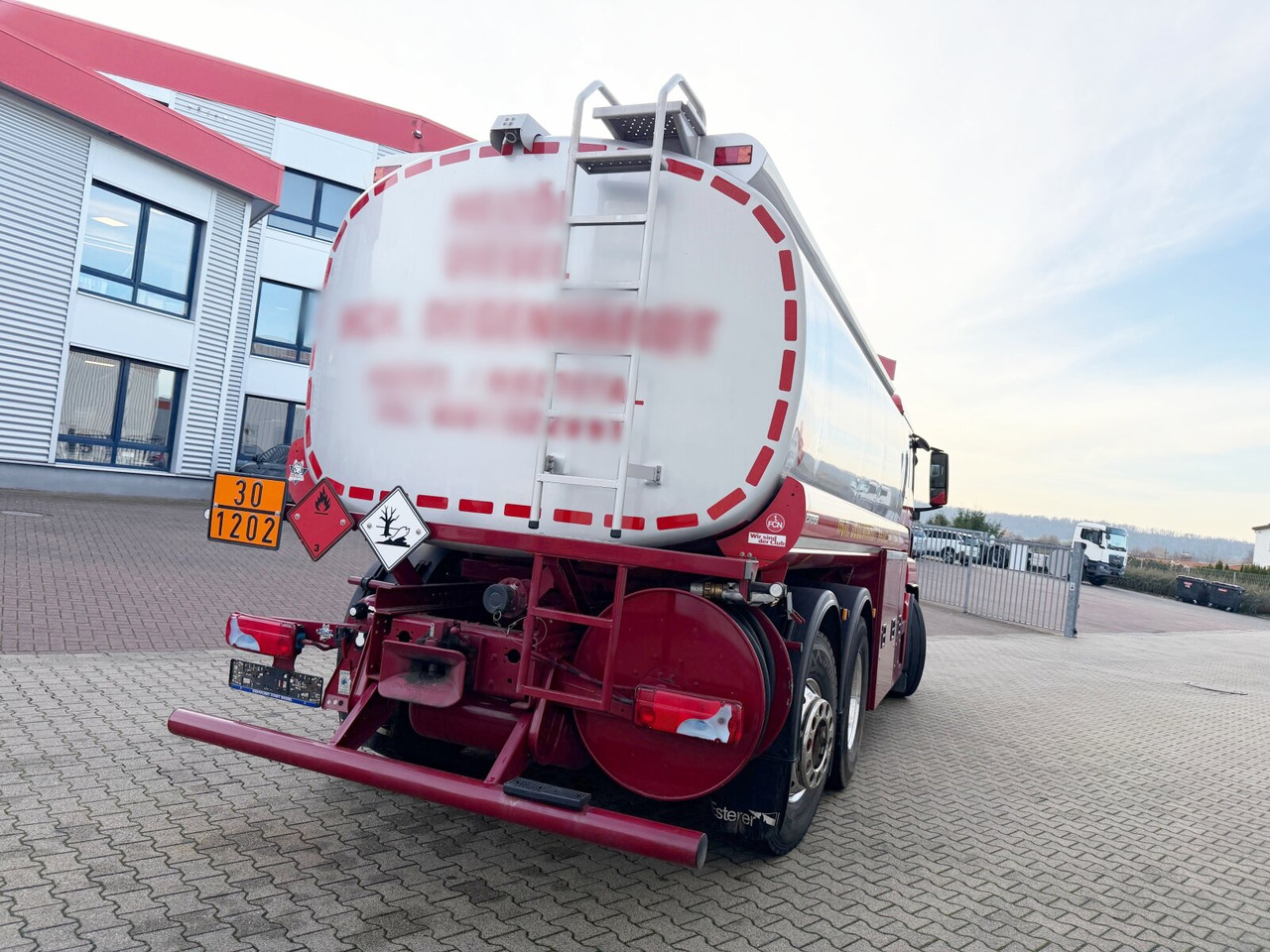 Φορτηγό βυτιοφόρο MAN TGS 26.400 6x2-4 LL TGS 26.400 6x2-4 LL, Lenk-/Lift, Navi, ADR, Esterer Tank ca. 19270l, 2 Kammern, Funk: φωτογραφία 12