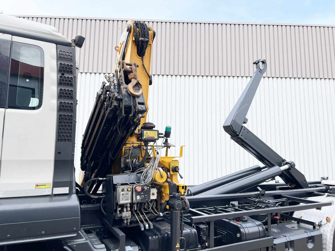 MAN TGS 33.440 6X4 BL TGS 33.440 6X4 BL mit Kran Effer 165-3S, Funk - Φορτηγό φόρτωσης γάντζου, Φορτηγό με γερανό: φωτογραφία 3 MAN TGS 33.440 6X4 BL TGS 33.440 6X4 BL mit Kran Effer 165-3S, Funk - Φορτηγό φόρτωσης γάντζου, Φορτηγό με γερανό: φωτογραφία 3