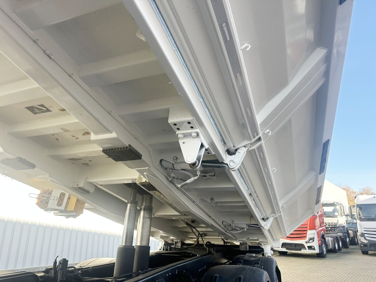 MAN TGS 35.460 8X4 BB TGS 35.460 8X4 BB, Meiller Bordmatik 13m³ - Φορτηγό ανατρεπόμενο: φωτογραφία 2 MAN TGS 35.460 8X4 BB TGS 35.460 8X4 BB, Meiller Bordmatik 13m³ - Φορτηγό ανατρεπόμενο: φωτογραφία 2