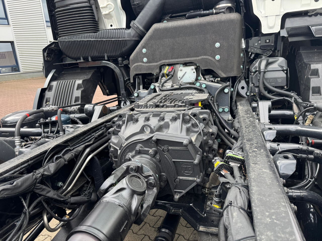 MAN TGS 35.480 8x8 BB CH TGS 35.480 8x8 BB CH, Meiller Stahlmulde 18m³ - Ανατρεπόμενο όχημα: φωτογραφία 2 MAN TGS 35.480 8x8 BB CH TGS 35.480 8x8 BB CH, Meiller Stahlmulde 18m³ - Ανατρεπόμενο όχημα: φωτογραφία 2