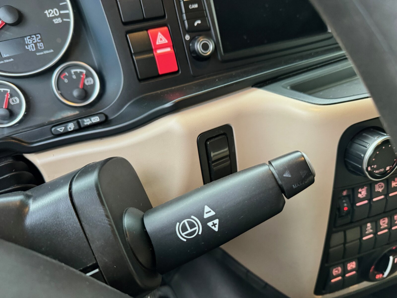 MAN TGS 35.500 8X4 BB TGS 35.500 8X4 BB, Intarder - Φορτηγό φόρτωσης γάντζου: φωτογραφία 2 MAN TGS 35.500 8X4 BB TGS 35.500 8X4 BB, Intarder - Φορτηγό φόρτωσης γάντζου: φωτογραφία 2