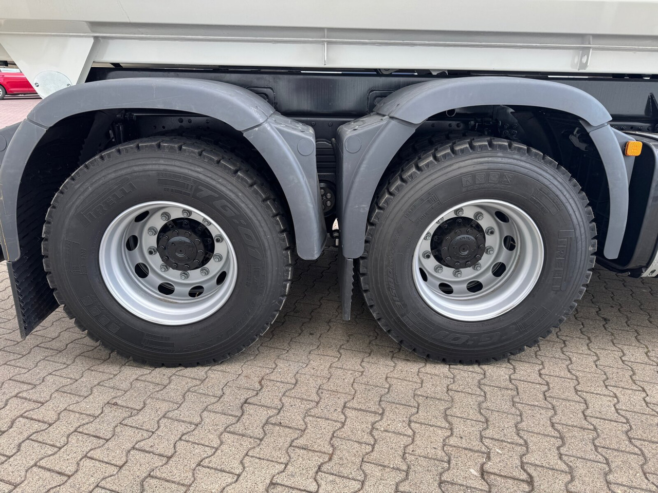 MAN TGS 41.440/480 8x4 BB TGS 41.440/480 8x4 BB, Mulde ca. 16m³ mit hydraulischer Heckklappe, mehrfach VORHANDEN - Φορτηγό σασί: φωτογραφία 4 MAN TGS 41.440/480 8x4 BB TGS 41.440/480 8x4 BB, Mulde ca. 16m³ mit hydraulischer Heckklappe, mehrfach VORHANDEN - Φορτηγό σασί: φωτογραφία 4