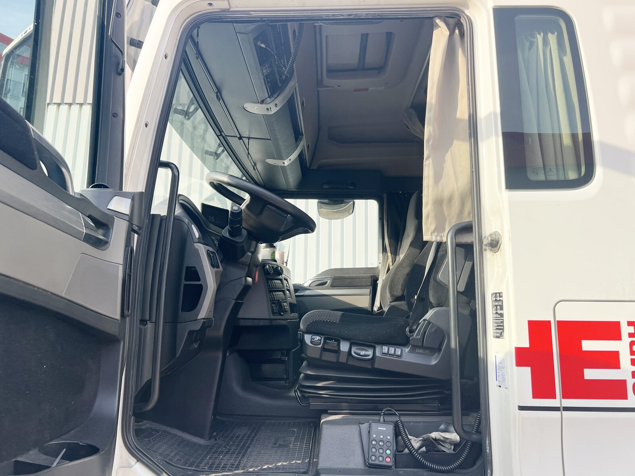 MAN TGX 18.500 4X2 LLS TGX 18.500 4X2 LLS, Retarder, Vollumer - Τράκτορας: φωτογραφία 4 MAN TGX 18.500 4X2 LLS TGX 18.500 4X2 LLS, Retarder, Vollumer - Τράκτορας: φωτογραφία 4