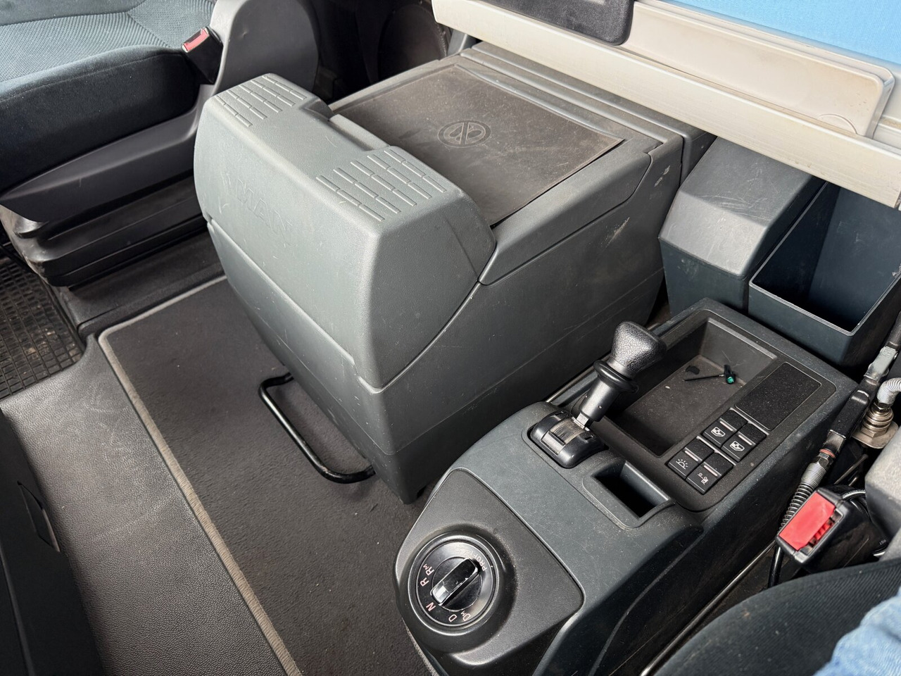 MAN TGX 26.480 6x4 BLS TGX 26.480 6x4 BLS, Retarder, XLX, Standklima, Hydraulik, zGG 90t - Τράκτορας: φωτογραφία 4 MAN TGX 26.480 6x4 BLS TGX 26.480 6x4 BLS, Retarder, XLX, Standklima, Hydraulik, zGG 90t - Τράκτορας: φωτογραφία 4