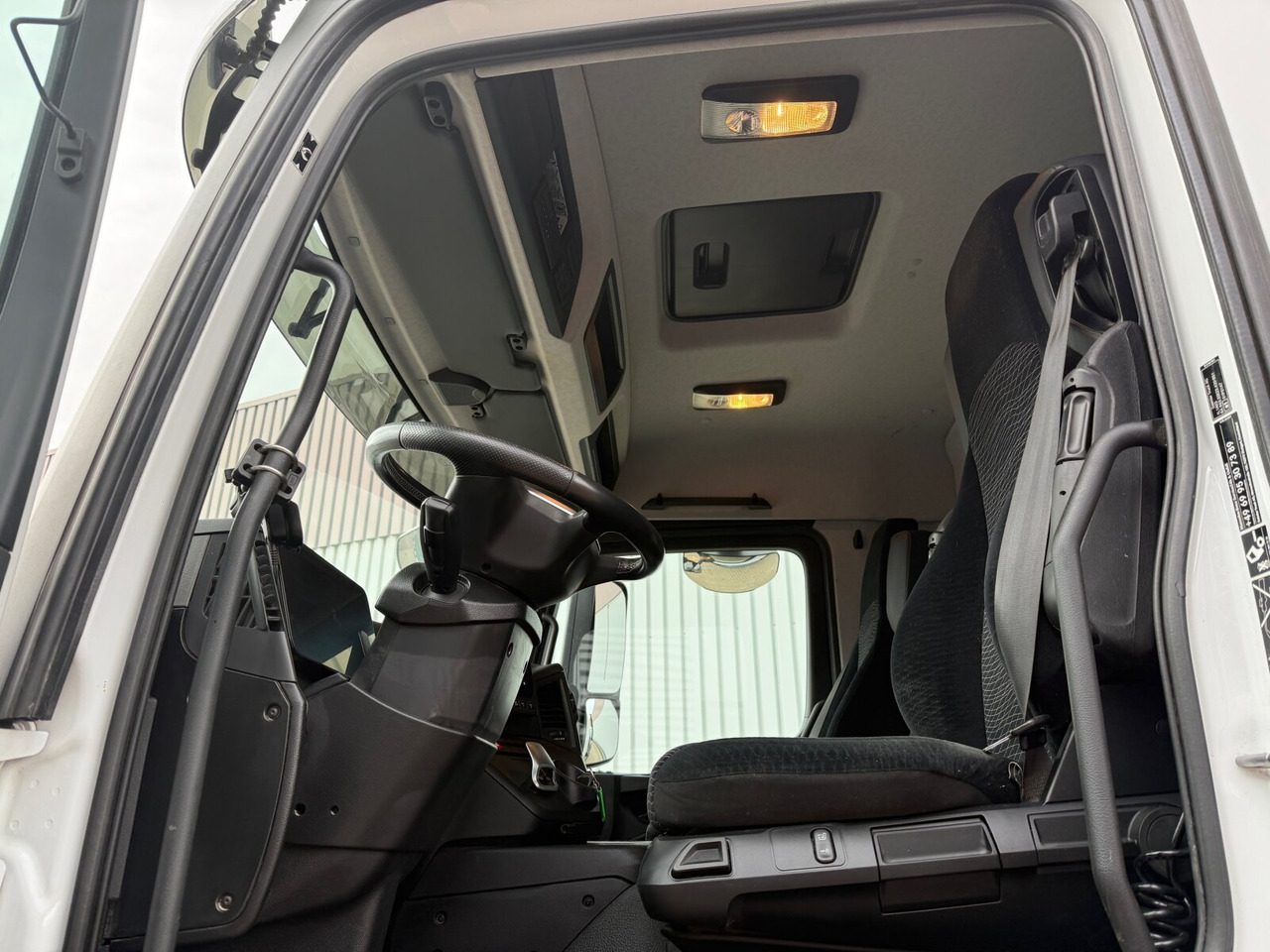 Mercedes-Benz Actros 1832 L 4x2 Actros 1832 L 4x2, Navi, MultimediaCockpit, Funk - Φορτηγό καδοφόρος φορτωτής: φωτογραφία 3 Mercedes-Benz Actros 1832 L 4x2 Actros 1832 L 4x2, Navi, MultimediaCockpit, Funk - Φορτηγό καδοφόρος φορτωτής: φωτογραφία 3