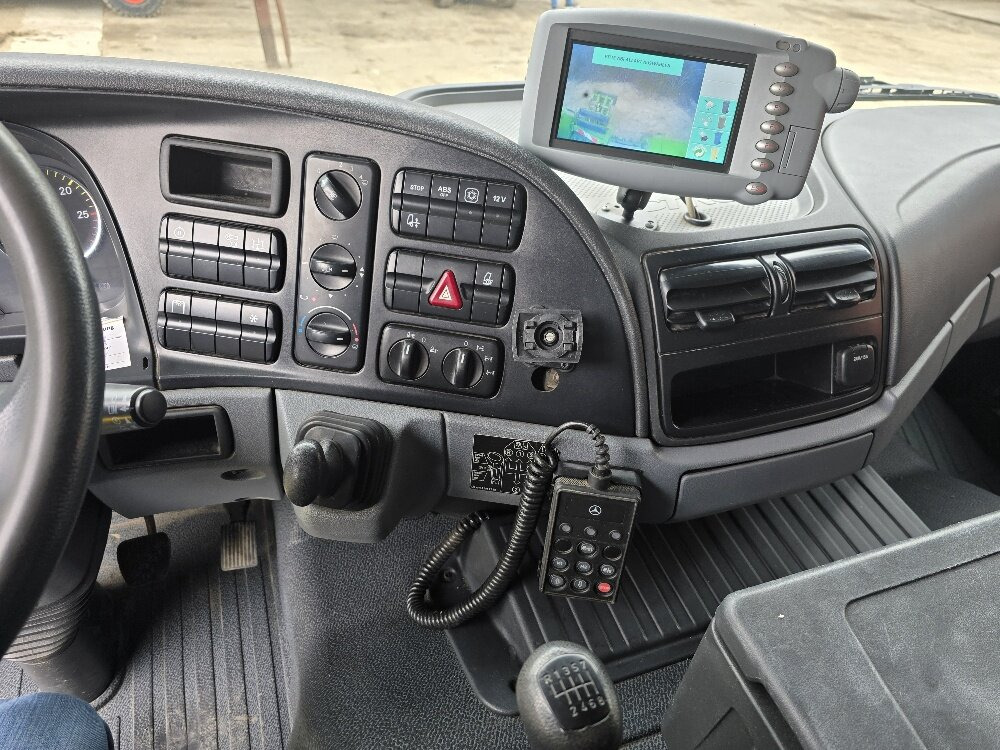 Φορτηγό σασί Mercedes-Benz Actros 2032 LA 4x4 Actros 2032 LA 4x4/ Rdstand 3.600 mm: φωτογραφία 9