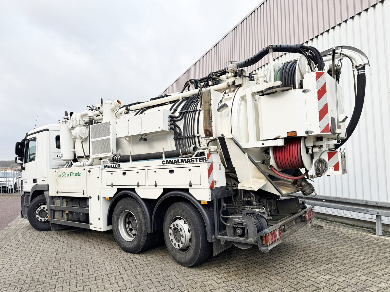 Mercedes-Benz Actros 2536 L 6x2 Actros 2536 L 6x2, Müller Saug- und Spülwagen ca. 10,5m³, Lenkachse - Φορτηγό: φωτογραφία 3 Mercedes-Benz Actros 2536 L 6x2 Actros 2536 L 6x2, Müller Saug- und Spülwagen ca. 10,5m³, Lenkachse - Φορτηγό: φωτογραφία 3