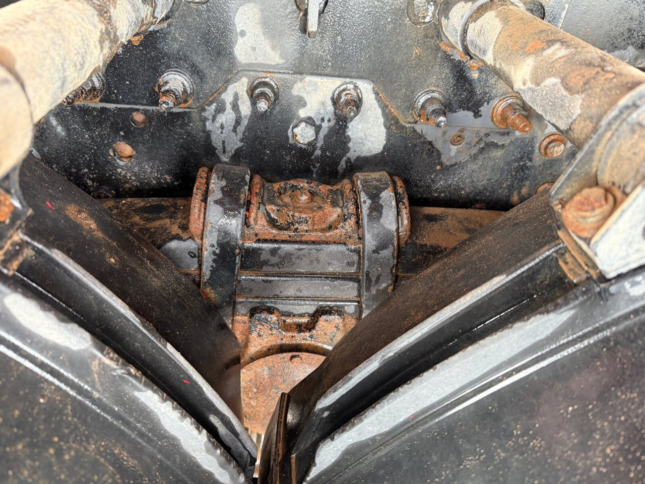 Mercedes-Benz Actros 2646 K 6x4 Actros 2646 K 6x4, Retarder, Bordmatik - Φορτηγό ανατρεπόμενο: φωτογραφία 3 Mercedes-Benz Actros 2646 K 6x4 Actros 2646 K 6x4, Retarder, Bordmatik - Φορτηγό ανατρεπόμενο: φωτογραφία 3