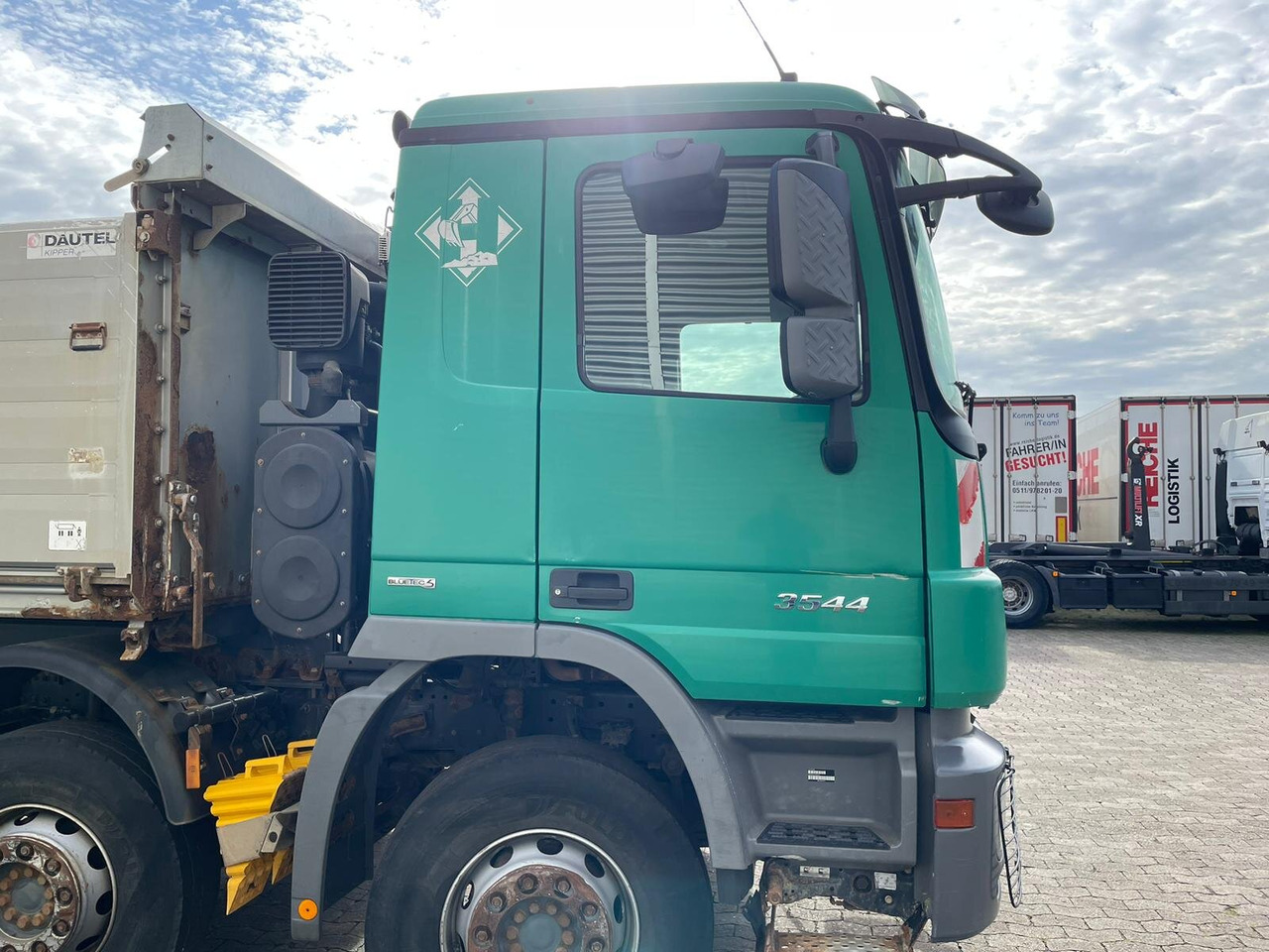 Mercedes-Benz Actros MP III 3544/8x4/4 Actros MP III 3544/8x4/4, 3 Pedale - Φορτηγό ανατρεπόμενο: φωτογραφία 2 Mercedes-Benz Actros MP III 3544/8x4/4 Actros MP III 3544/8x4/4, 3 Pedale - Φορτηγό ανατρεπόμενο: φωτογραφία 2