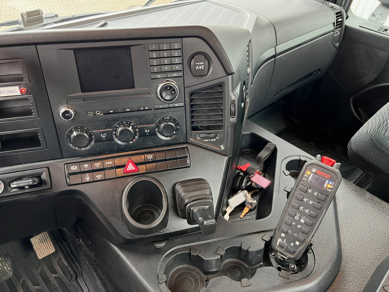 Mercedes-Benz Arocs 1830 K 4x2 Arocs 1830 K 4x2, Funk - Φορτηγό καδοφόρος φορτωτής: φωτογραφία 5 Mercedes-Benz Arocs 1830 K 4x2 Arocs 1830 K 4x2, Funk - Φορτηγό καδοφόρος φορτωτής: φωτογραφία 5