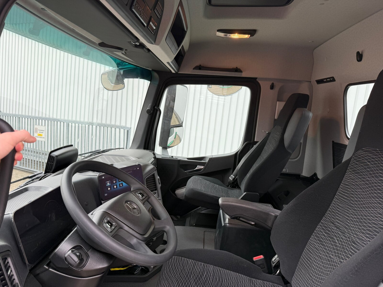 Mercedes-Benz Arocs 1840 K 4x2 Arocs 1840 K 4x2, MultimediaCockpit, Alu-Bordwände, Platz für Kranmontage - Φορτηγό ανατρεπόμενο: φωτογραφία 5 Mercedes-Benz Arocs 1840 K 4x2 Arocs 1840 K 4x2, MultimediaCockpit, Alu-Bordwände, Platz für Kranmontage - Φορτηγό ανατρεπόμενο: φωτογραφία 5