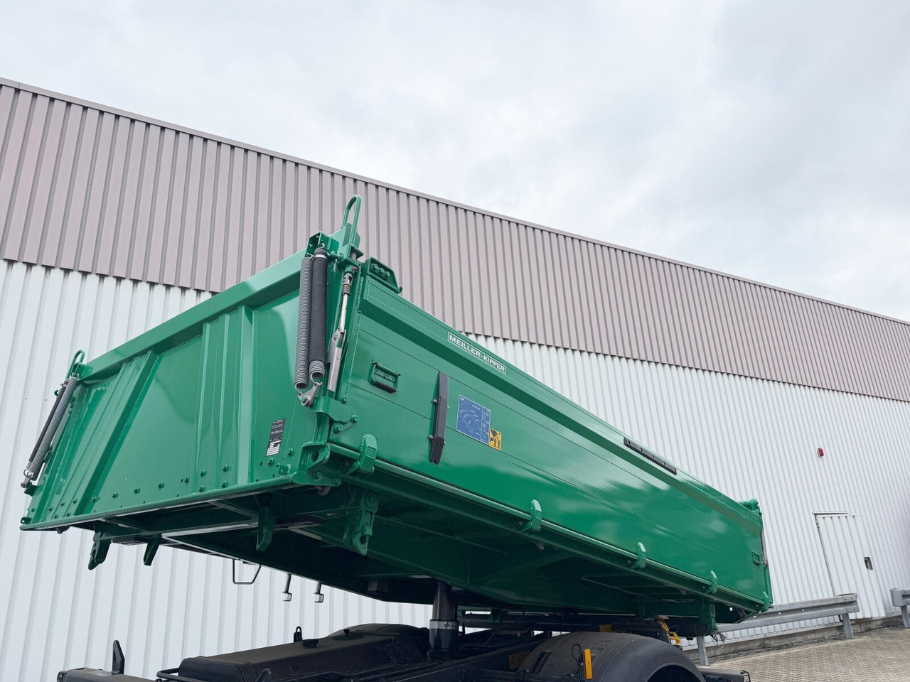 Mercedes-Benz Arocs 1840 K 4x2 Arocs 1840 K 4x2, MultimediaCockpit, Alu-Bordwände, Platz für Kranmontage - Φορτηγό ανατρεπόμενο: φωτογραφία 2 Mercedes-Benz Arocs 1840 K 4x2 Arocs 1840 K 4x2, MultimediaCockpit, Alu-Bordwände, Platz für Kranmontage - Φορτηγό ανατρεπόμενο: φωτογραφία 2