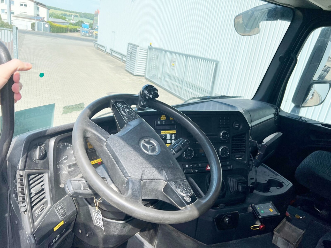 Mercedes-Benz Arocs 2642/45 K 6x4 Arocs 2642/45 K 6x4, Retarder, Motorabtrieb - Φορτηγό σασί: φωτογραφία 2 Mercedes-Benz Arocs 2642/45 K 6x4 Arocs 2642/45 K 6x4, Retarder, Motorabtrieb - Φορτηγό σασί: φωτογραφία 2