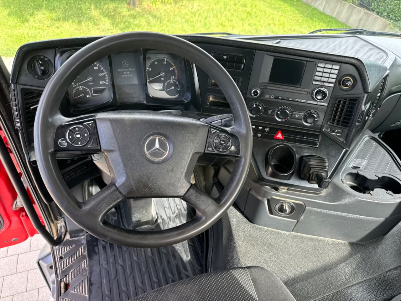 Mercedes-Benz Arocs 2645 K 6x4 Arocs 2645 K 6x4, Retarder, Bordmatik - Φορτηγό ανατρεπόμενο: φωτογραφία 2 Mercedes-Benz Arocs 2645 K 6x4 Arocs 2645 K 6x4, Retarder, Bordmatik - Φορτηγό ανατρεπόμενο: φωτογραφία 2