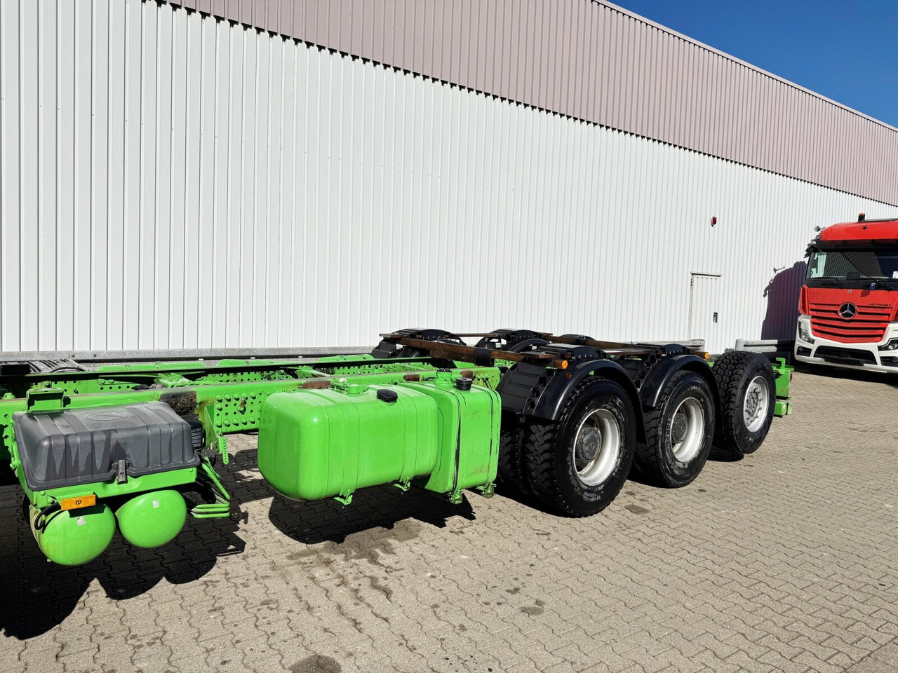 Φορτηγό σασί Mercedes-Benz Arocs 3242/48 LK 8x4/4 Arocs 3242/48 LK 8x4/4, Lenk-/Liftachse, Nebenantrieb: φωτογραφία 15