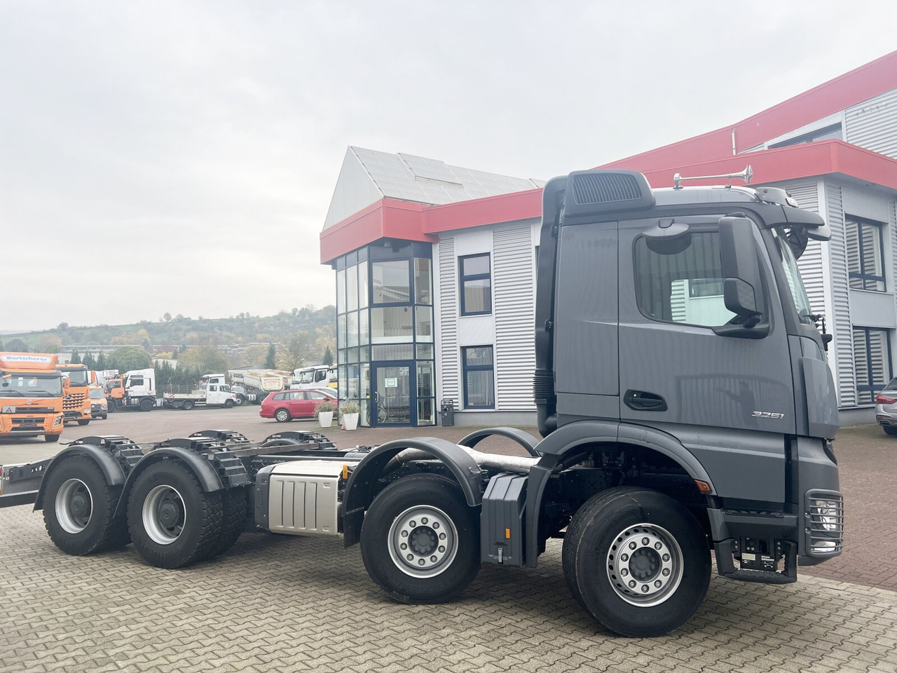 Καινούριο Φορτηγό ανατρεπόμενο Mercedes-Benz Arocs 3251 L 8x4/4 Arocs 3251 L 8x4/4, Motorabtrieb: φωτογραφία 9 Καινούριο Φορτηγό ανατρεπόμενο Mercedes-Benz Arocs 3251 L 8x4/4 Arocs 3251 L 8x4/4, Motorabtrieb: φωτογραφία 9