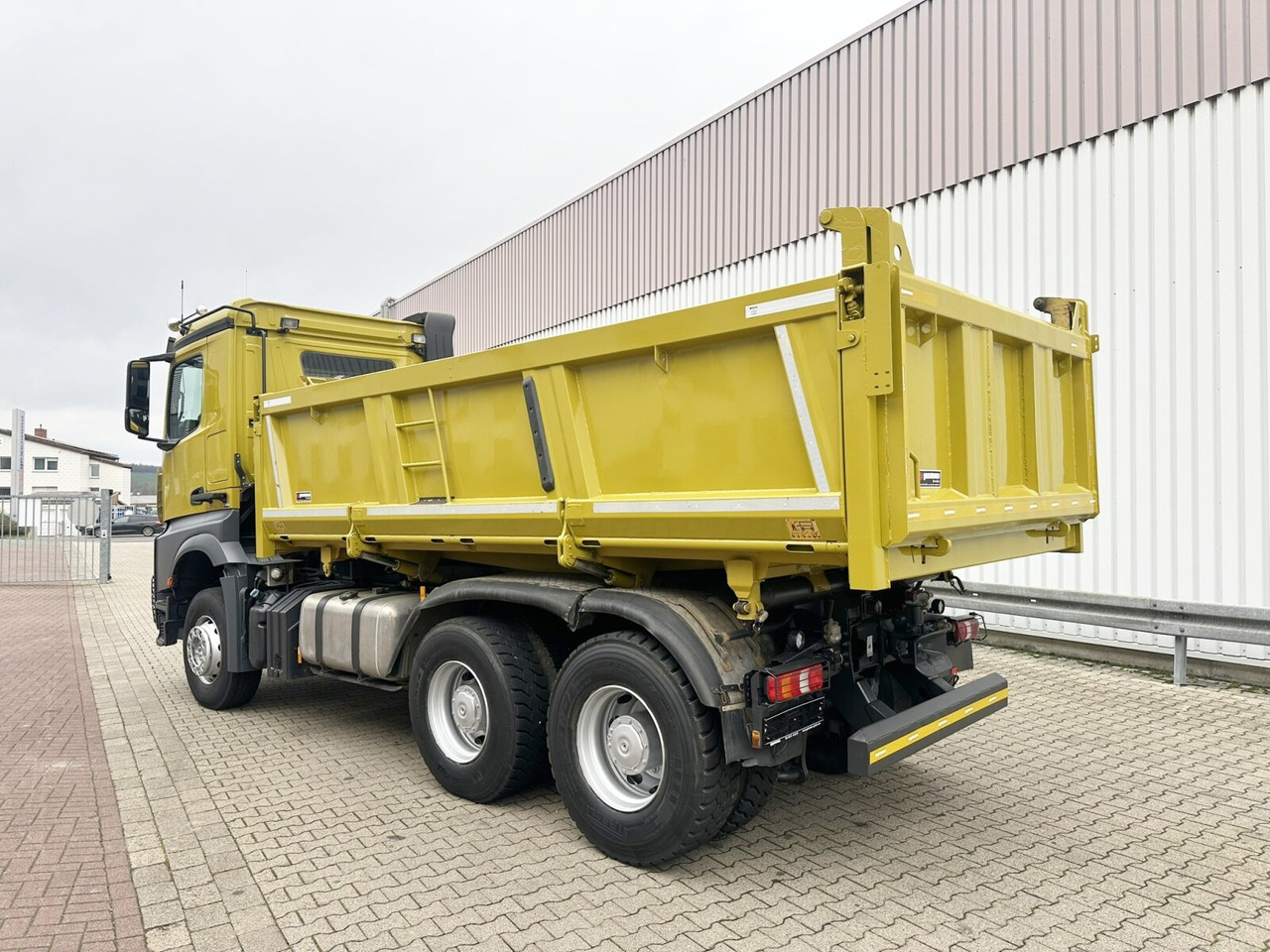 Φορτηγό ανατρεπόμενο Mercedes-Benz Arocs 3363 K 6x4 Arocs 3363 K 6x4, Grounder, Turbo-Retarder-Kupplung, Bordmatik: φωτογραφία 11