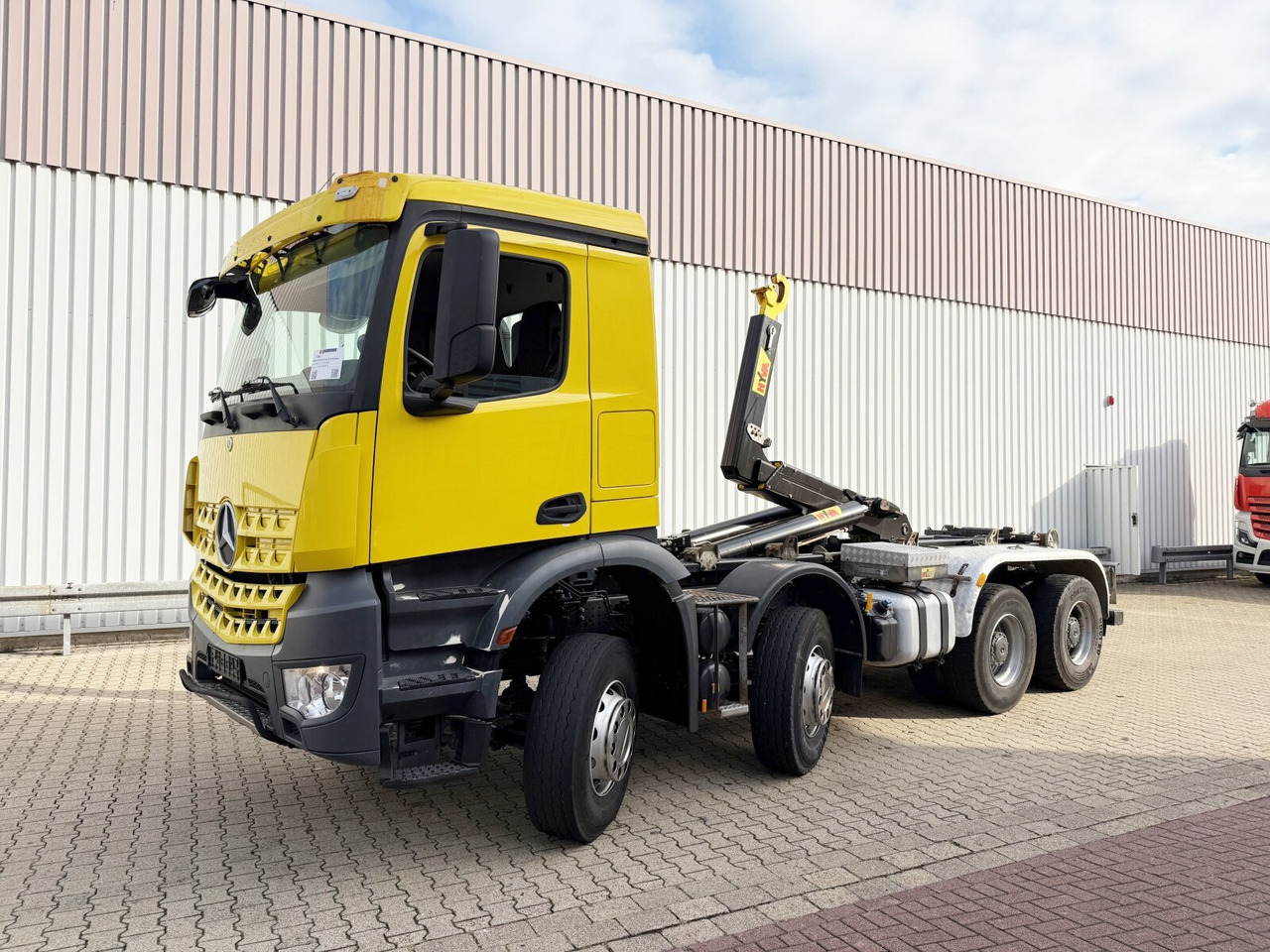 Mercedes-Benz Arocs 4142 B 8x4/4 Arocs 4142 B 8x4/4, Grounder, MultimediaCockpit, Motorabtrieb - Φορτηγό φόρτωσης γάντζου: φωτογραφία 1 Mercedes-Benz Arocs 4142 B 8x4/4 Arocs 4142 B 8x4/4, Grounder, MultimediaCockpit, Motorabtrieb - Φορτηγό φόρτωσης γάντζου: φωτογραφία 1