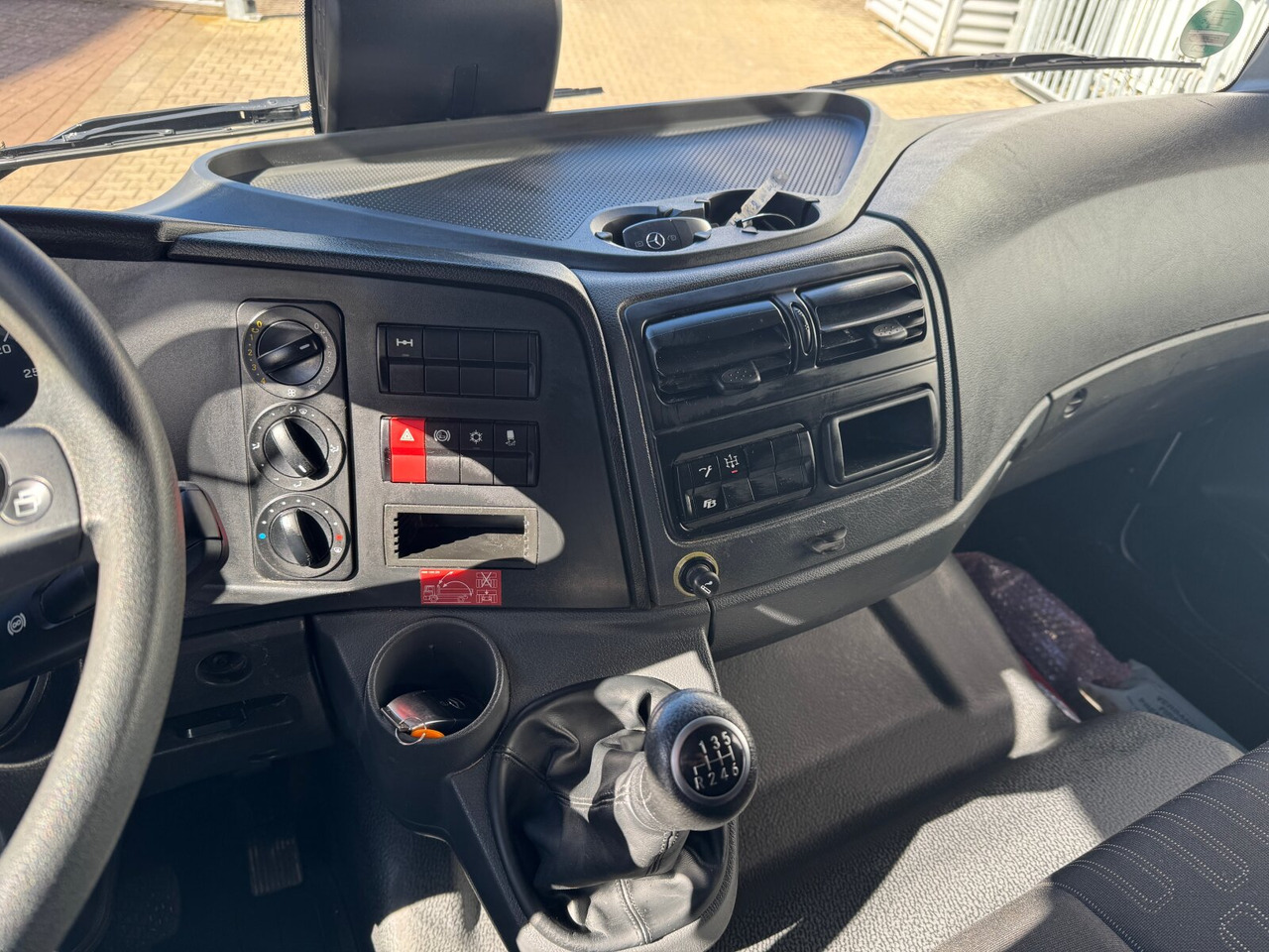 Mercedes-Benz Atego 1324/27 L 4x2 Atego 1324/27 L 4x2, Meiller Kipper, 2x AHK - Φορτηγό ανατρεπόμενο: φωτογραφία 5 Mercedes-Benz Atego 1324/27 L 4x2 Atego 1324/27 L 4x2, Meiller Kipper, 2x AHK - Φορτηγό ανατρεπόμενο: φωτογραφία 5