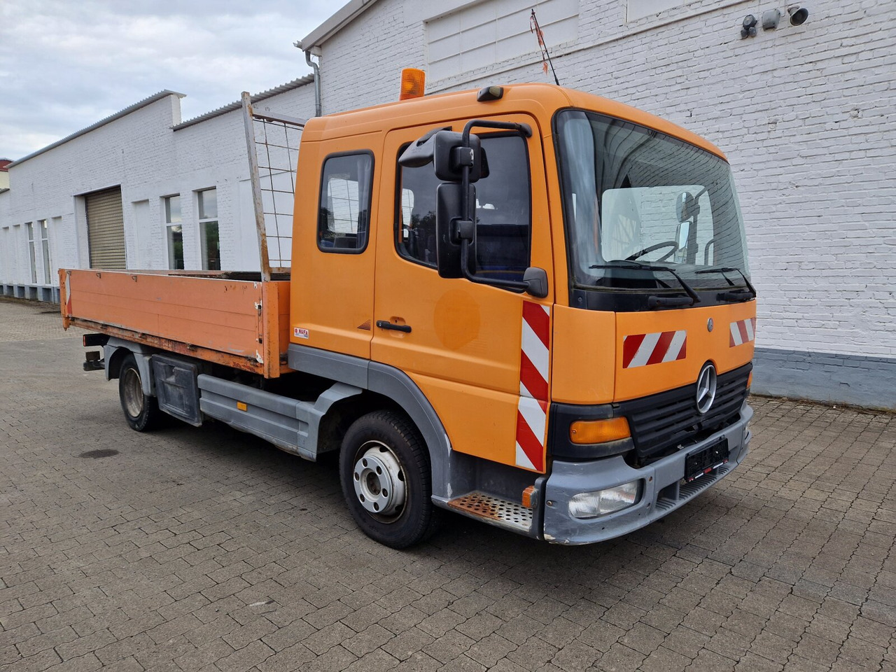 Mercedes-Benz Atego 815 4x2 Atego 815 4x2, 2x AHK - Φορτηγό με ανοιχτή καρότσα: φωτογραφία 1 Mercedes-Benz Atego 815 4x2 Atego 815 4x2, 2x AHK - Φορτηγό με ανοιχτή καρότσα: φωτογραφία 1