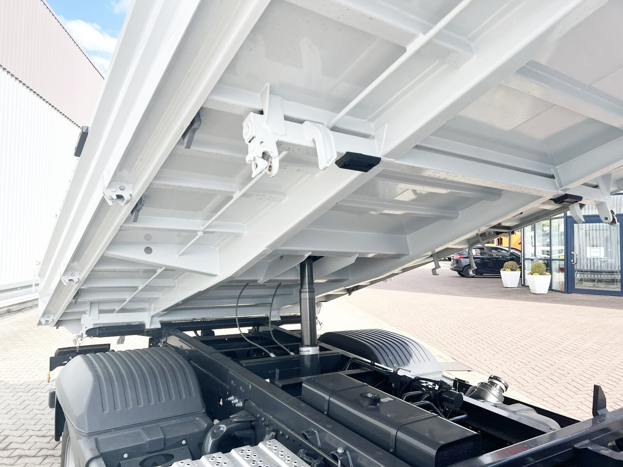 Φορτηγό ανατρεπόμενο Mercedes-Benz Atego 818/23 K 4x2 Atego 818/23 K 4x2, 2x AHK, Meiller-Kipper, mehrfach Vorhanden!: φωτογραφία 10 Φορτηγό ανατρεπόμενο Mercedes-Benz Atego 818/23 K 4x2 Atego 818/23 K 4x2, 2x AHK, Meiller-Kipper, mehrfach Vorhanden!: φωτογραφία 10