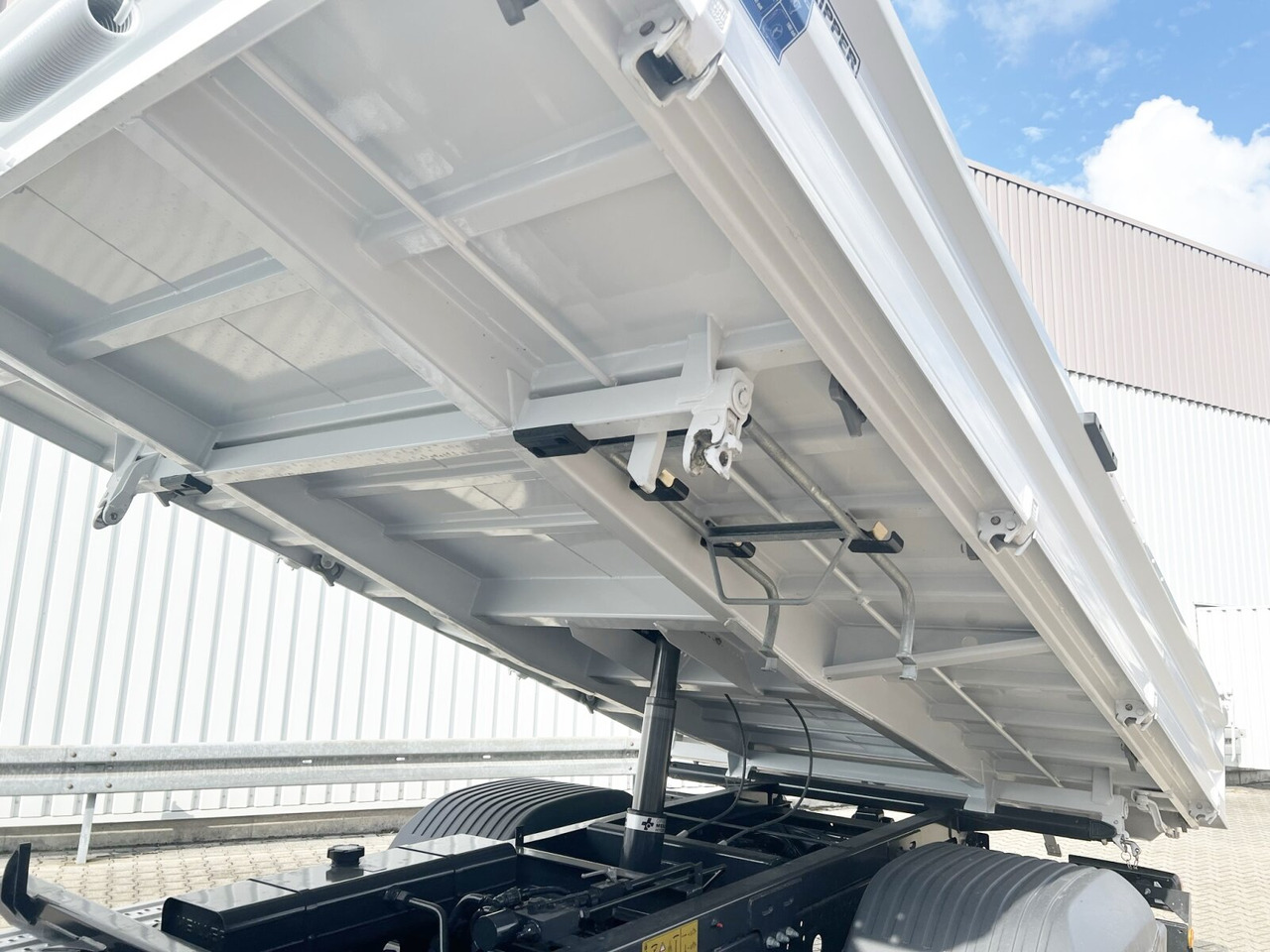 Leasing Mercedes-Benz Atego 818/23 K 4x2 Atego 818/23 K 4x2, 2x AHK, Meiller-Kipper, mehrfach Vorhanden! Mercedes-Benz Atego 818/23 K 4x2 Atego 818/23 K 4x2, 2x AHK, Meiller-Kipper, mehrfach Vorhanden!: φωτογραφία 9