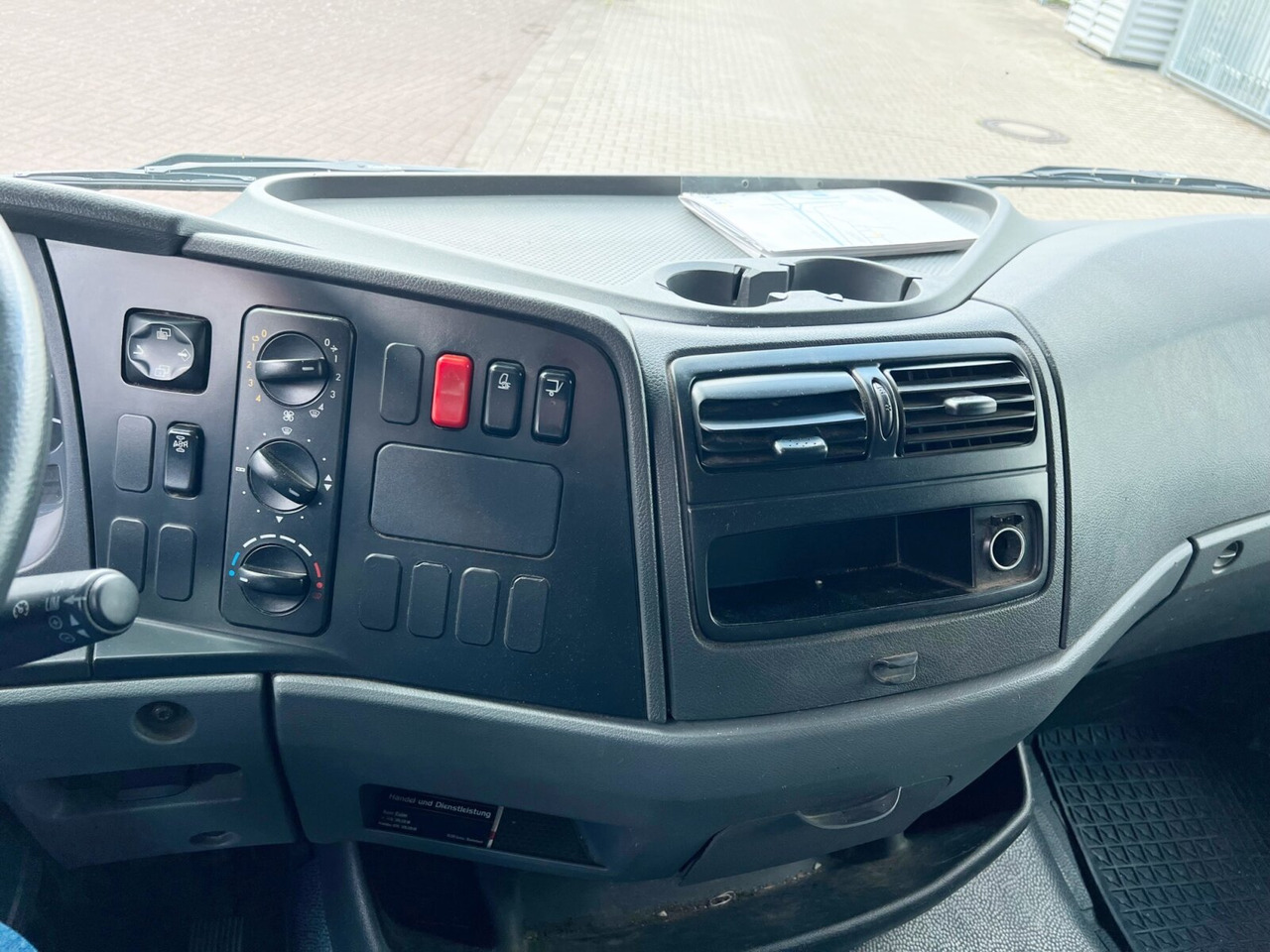Φορτηγό μουσαμάς Mercedes-Benz Atego 818 L 4x2 Atego 818 L 4x2 mit LBW BÄR: φωτογραφία 5