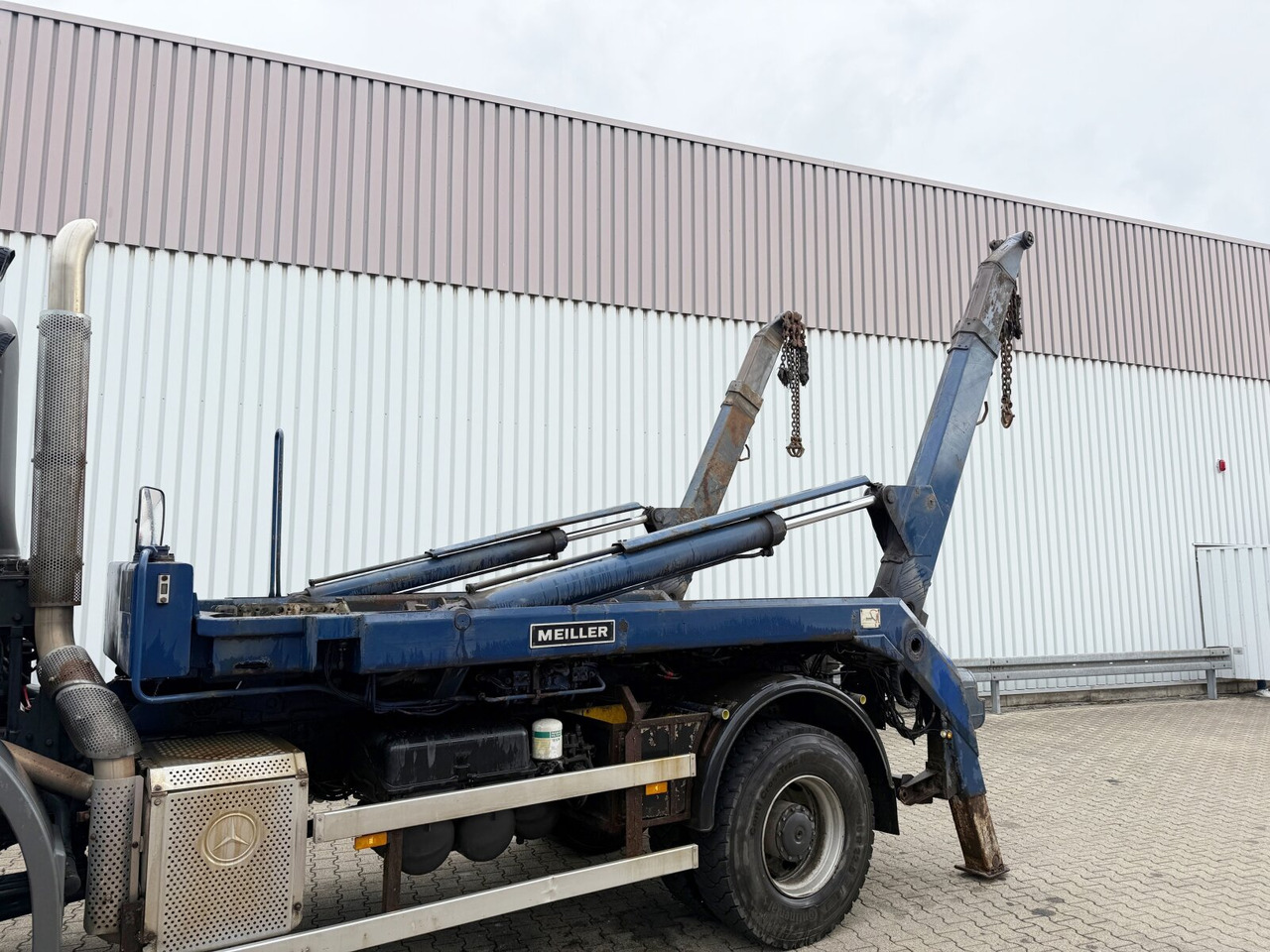Mercedes-Benz Axor 1824 AK 4x4 Axor 1824 AK 4x4, Tele-Absetzer, Winterdienstausstattung - Φορτηγό καδοφόρος φορτωτής: φωτογραφία 2 Mercedes-Benz Axor 1824 AK 4x4 Axor 1824 AK 4x4, Tele-Absetzer, Winterdienstausstattung - Φορτηγό καδοφόρος φορτωτής: φωτογραφία 2