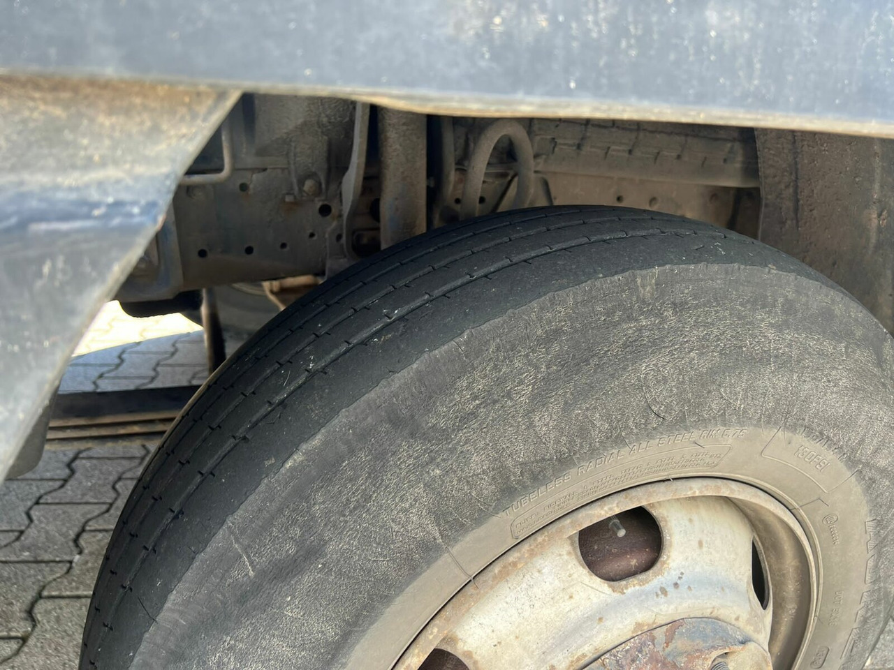 Mercedes-Benz LK 817 4x2 LK 817 4x2/37, City-Abroller, 6-Zylinder Motor - Φορτηγό φόρτωσης γάντζου: φωτογραφία 4 Mercedes-Benz LK 817 4x2 LK 817 4x2/37, City-Abroller, 6-Zylinder Motor - Φορτηγό φόρτωσης γάντζου: φωτογραφία 4