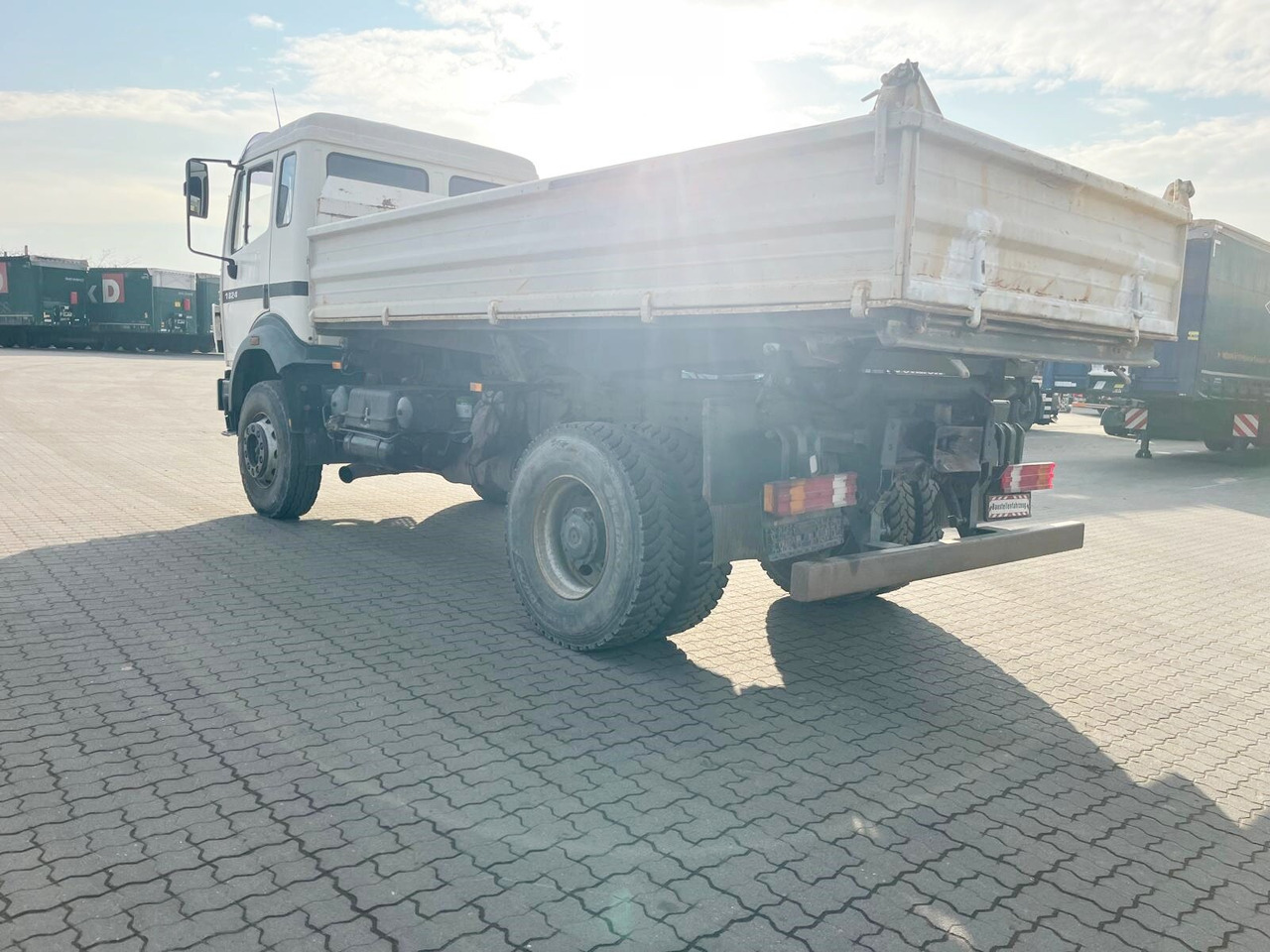 Φορτηγό ανατρεπόμενο Mercedes-Benz SK 1824 AK 4x4 SK 1824 AK 4x4: φωτογραφία 9