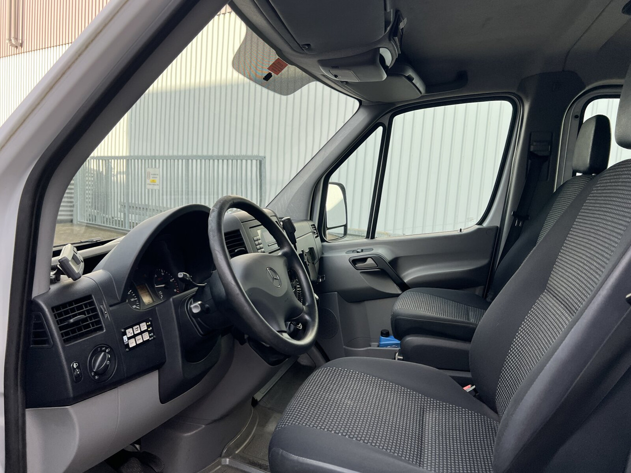 Mercedes-Benz Sprinter 515 4x2 Doka Sprinter 515 4x2 Doka, Kühlkoffer - Φορτηγό: φωτογραφία 5 Mercedes-Benz Sprinter 515 4x2 Doka Sprinter 515 4x2 Doka, Kühlkoffer - Φορτηγό: φωτογραφία 5