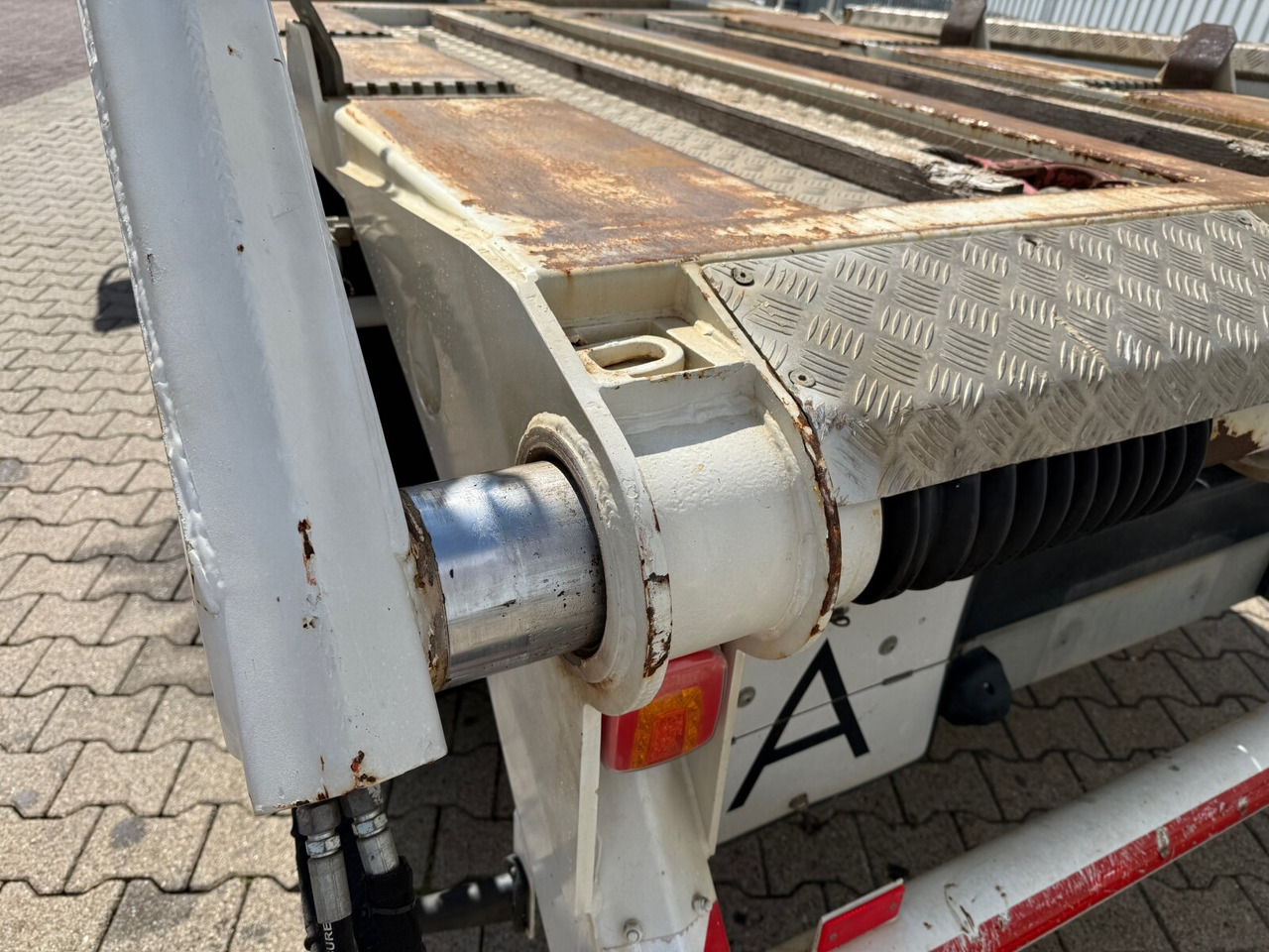 Mitsubishi Canter Fuso 7C15 4x2 Canter Fuso 7C15 4x2, Tele-Absetzer, Vereiterbar bis 10m³ - Φορτηγό καδοφόρος φορτωτής: φωτογραφία 3 Mitsubishi Canter Fuso 7C15 4x2 Canter Fuso 7C15 4x2, Tele-Absetzer, Vereiterbar bis 10m³ - Φορτηγό καδοφόρος φορτωτής: φωτογραφία 3