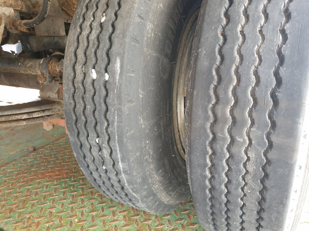 P 528/803-01 BLUMHARDT P 528/803-01, 3-Achs Satteltieflader, Ex- - Επικαθήμενο με χαμηλό δάπεδο: φωτογραφία 3 P 528/803-01 BLUMHARDT P 528/803-01, 3-Achs Satteltieflader, Ex- - Επικαθήμενο με χαμηλό δάπεδο: φωτογραφία 3