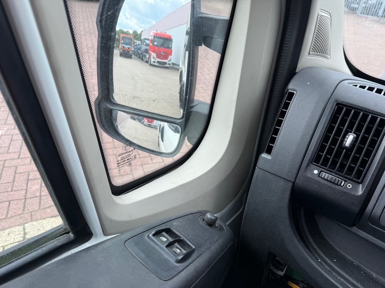 Peugeot Boxer 4x2 Doka Boxer 4x2 Doka - Μικρό φορτηγό με καρότσα, Διπλοκάμπινο ελαφρύ επαγγελματικό: φωτογραφία 5 Peugeot Boxer 4x2 Doka Boxer 4x2 Doka - Μικρό φορτηγό με καρότσα, Διπλοκάμπινο ελαφρύ επαγγελματικό: φωτογραφία 5