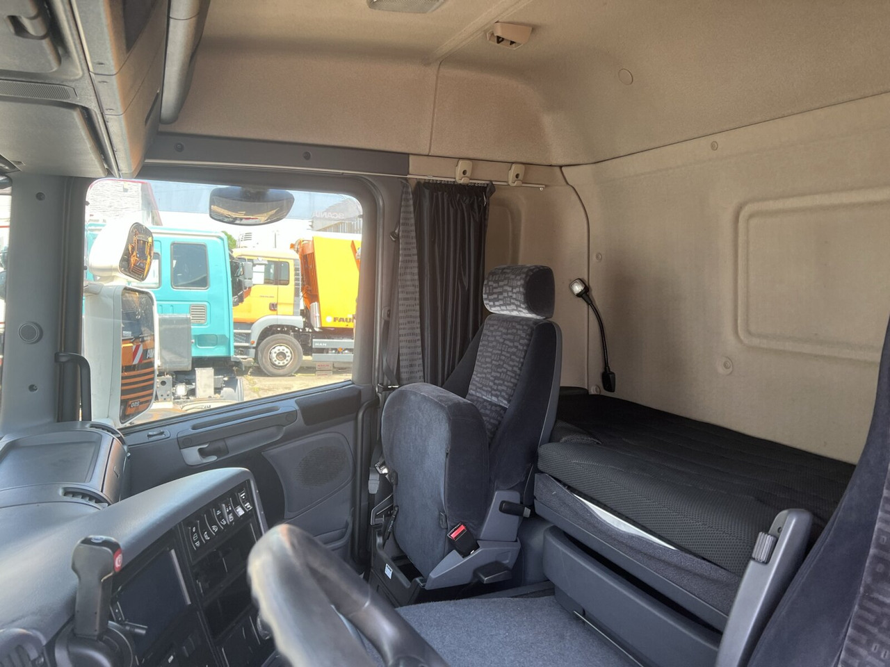 Φορτηγό κόφα Scania G420 6x2, ERSATZTEILSPENDER! G420 6x2, Liftachse, Hiab LBW, Motor defekt!: φωτογραφία 5