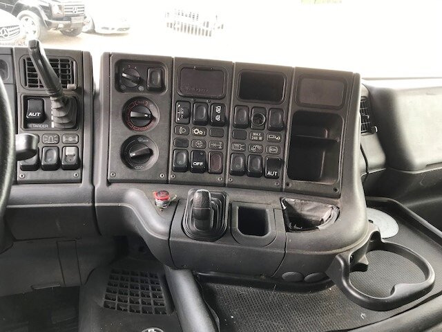 Scania R124 L 420 4x2 R124 L 420 4x2, Retarder, Hydraulik - Τράκτορας: φωτογραφία 5 Scania R124 L 420 4x2 R124 L 420 4x2, Retarder, Hydraulik - Τράκτορας: φωτογραφία 5
