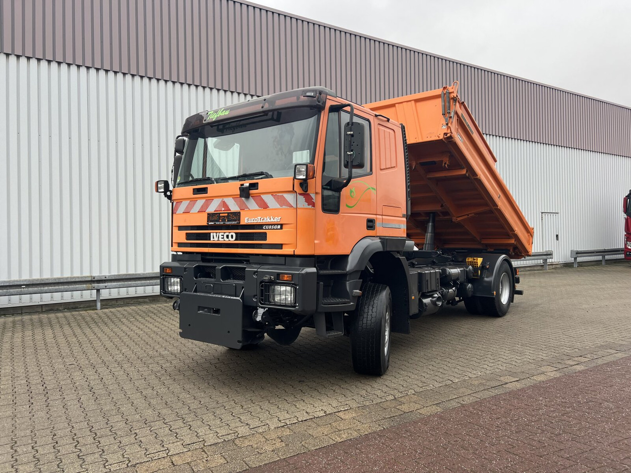 Trakker 190E350 4x4 Trakker 190E350 4x4, Meiller-Kipper, Winterdienstausstattung - Φορτηγό ανατρεπόμενο: φωτογραφία 1 Trakker 190E350 4x4 Trakker 190E350 4x4, Meiller-Kipper, Winterdienstausstattung - Φορτηγό ανατρεπόμενο: φωτογραφία 1