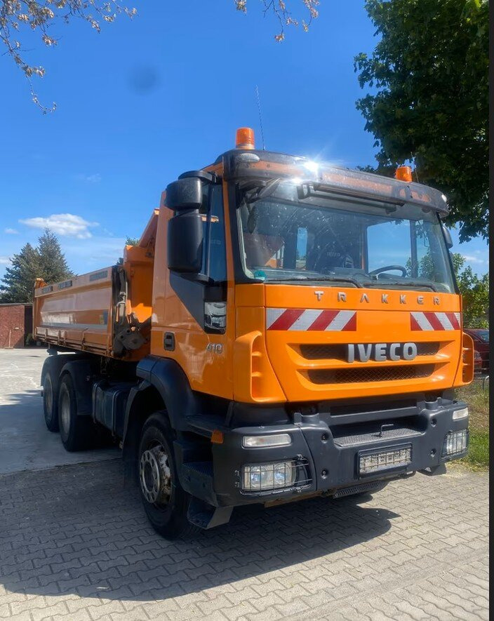 Trakker AD260T41 6x4 Trakker AD260T41 6x4, EEV - Φορτηγό ανατρεπόμενο: φωτογραφία 4 Trakker AD260T41 6x4 Trakker AD260T41 6x4, EEV - Φορτηγό ανατρεπόμενο: φωτογραφία 4
