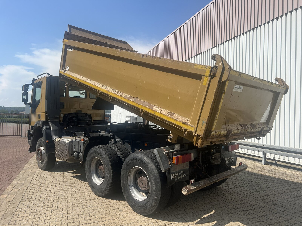 Trakker AD260T45W 6x6 Trakker AD260T45W 6x6 - Φορτηγό ανατρεπόμενο: φωτογραφία 4 Trakker AD260T45W 6x6 Trakker AD260T45W 6x6 - Φορτηγό ανατρεπόμενο: φωτογραφία 4