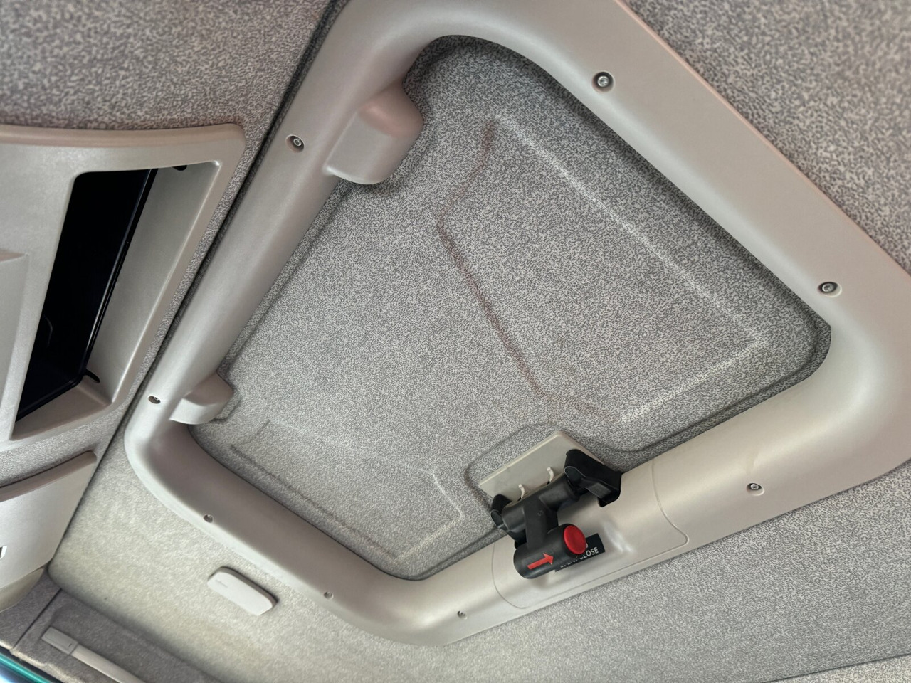 Trakker AD260T45W 6x6 Trakker AD260T45W 6x6 - Φορτηγό σασί: φωτογραφία 2 Trakker AD260T45W 6x6 Trakker AD260T45W 6x6 - Φορτηγό σασί: φωτογραφία 2