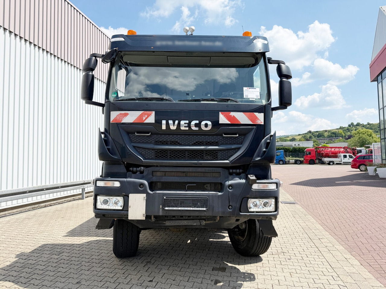 Φορτηγό ανατρεπόμενο Trakker AD410T45W 8x8 Trakker AD410T45W 8x8: φωτογραφία 8