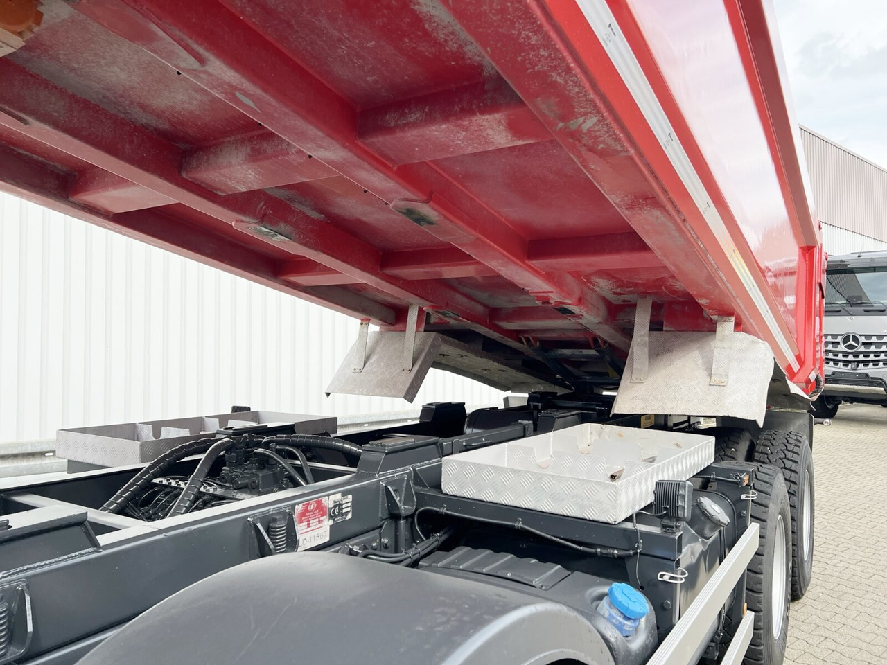 Trakker AD410T50 8x4 Trakker AD410T50 8x4, Stahlmulde ca. 16m³, hydr. Heckklappe - Φορτηγό ανατρεπόμενο: φωτογραφία 2 Trakker AD410T50 8x4 Trakker AD410T50 8x4, Stahlmulde ca. 16m³, hydr. Heckklappe - Φορτηγό ανατρεπόμενο: φωτογραφία 2